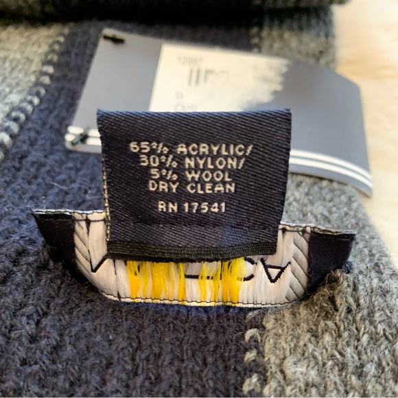 NAUTICA unisex gray acrylic and nylon fringed scarf with blue stripe NWT - Picture 5 of 8